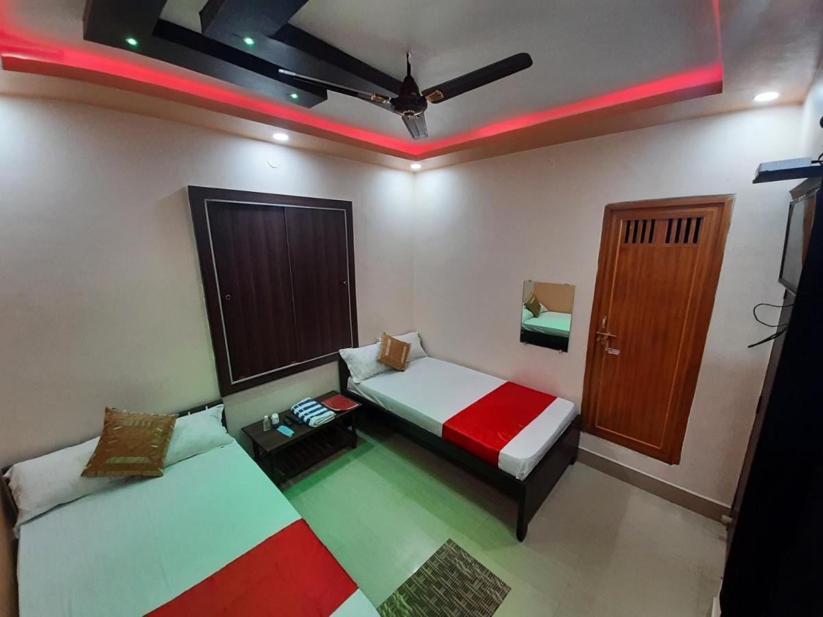 Hotel Shakuntla Palace - 400 Meters Away From Vishnu Pad Temple 7 Mins Walk Gaya Bagian luar foto
