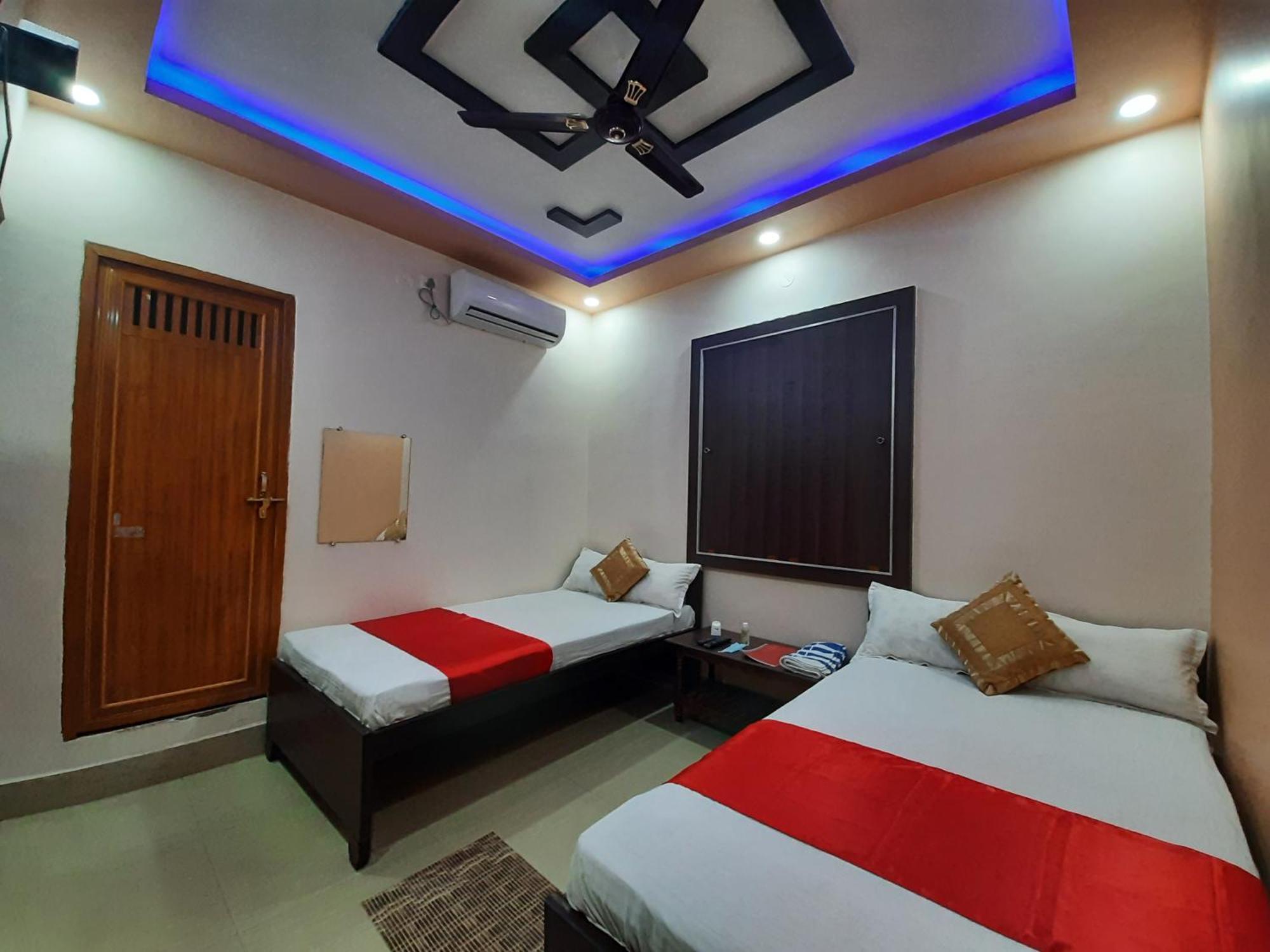 Hotel Shakuntla Palace - 400 Meters Away From Vishnu Pad Temple 7 Mins Walk Gaya Bagian luar foto