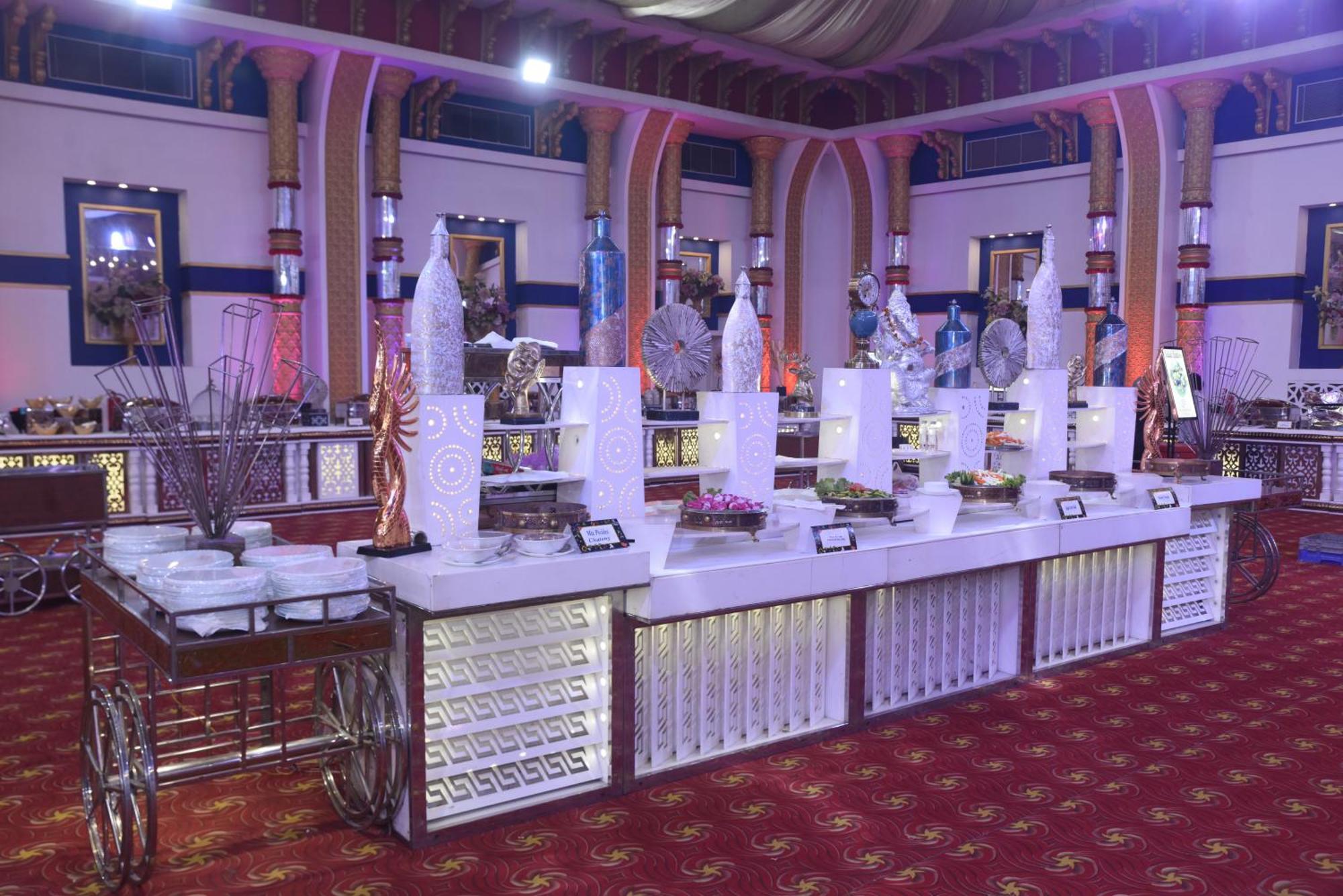 Hotel Shakuntla Palace - 400 Meters Away From Vishnu Pad Temple 7 Mins Walk Gaya Bagian luar foto