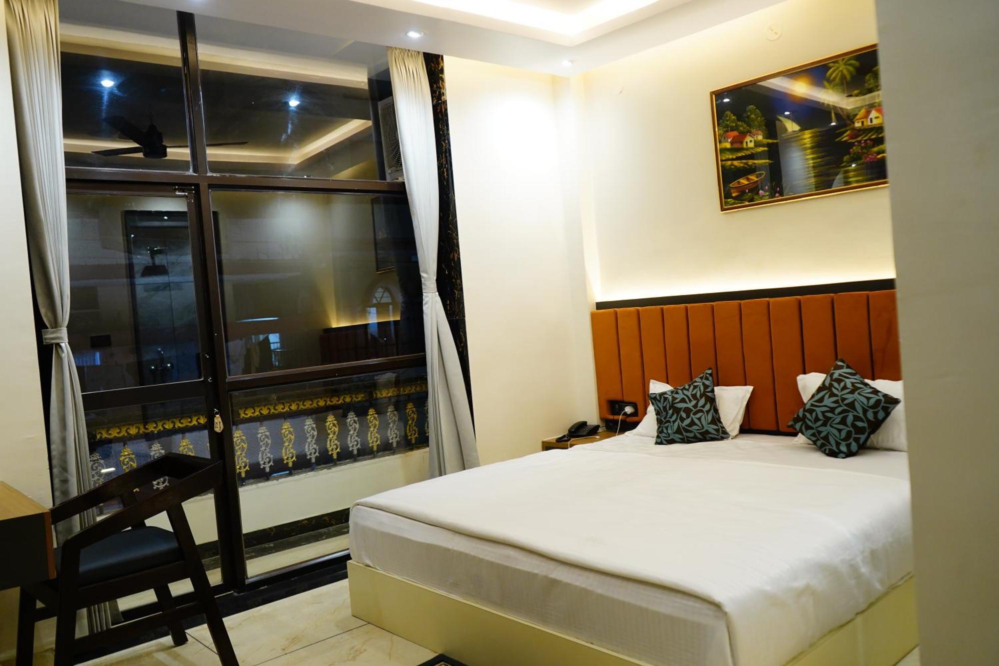 Hotel Shakuntla Palace - 400 Meters Away From Vishnu Pad Temple 7 Mins Walk Gaya Bagian luar foto