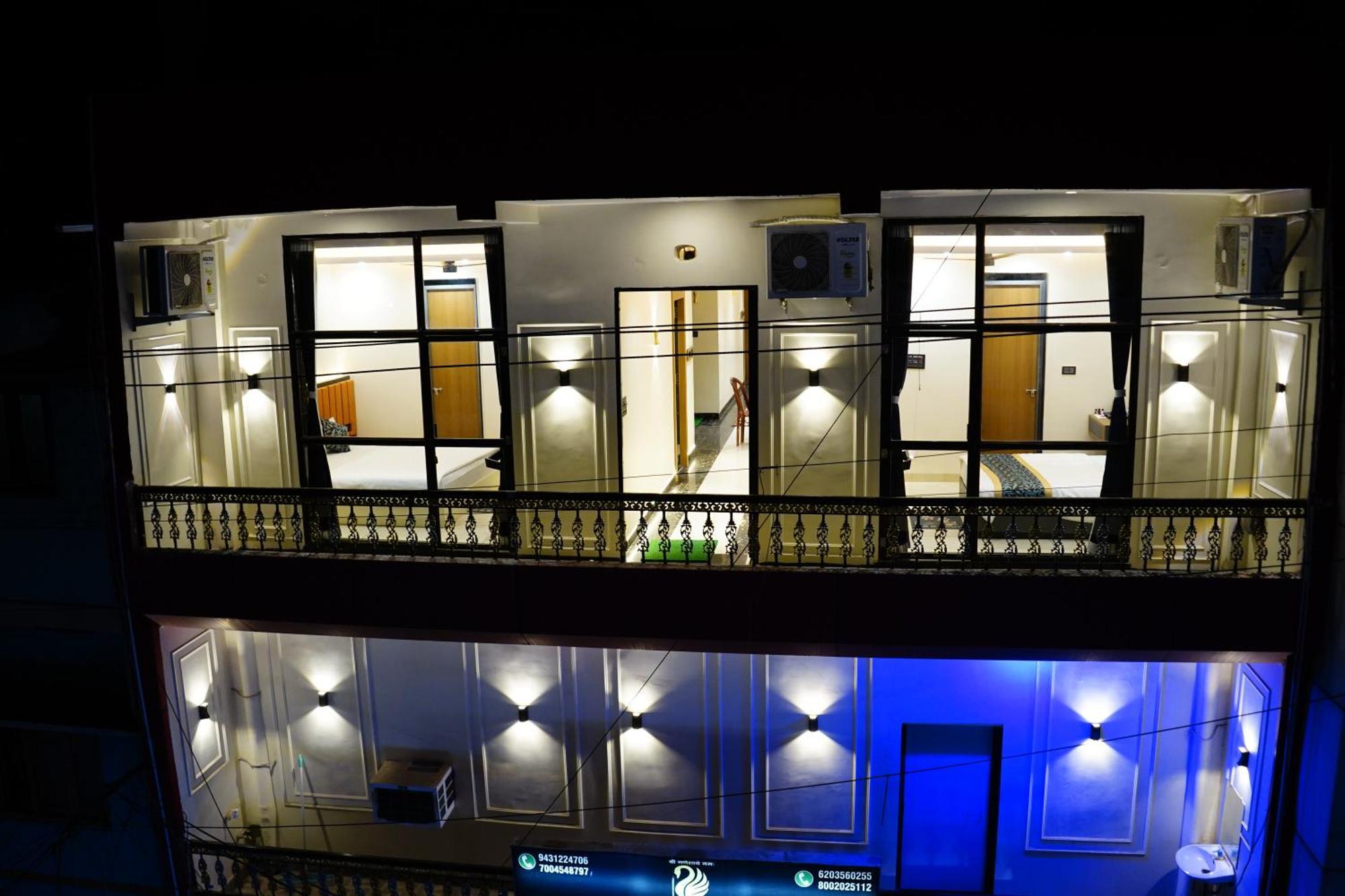 Hotel Shakuntla Palace - 400 Meters Away From Vishnu Pad Temple 7 Mins Walk Gaya Bagian luar foto